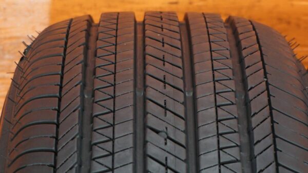 2 used tires 215/65/16 BRIDGESTONE - Image 5