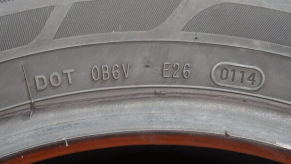 2 used tires 215/65/16 BRIDGESTONE - Image 8