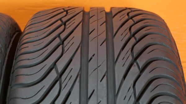 2 used tires 215/60/16 GENERAL - Image 3