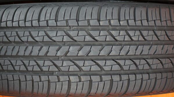 2 used tires 195/65/15 DOUGLAS - Image 4