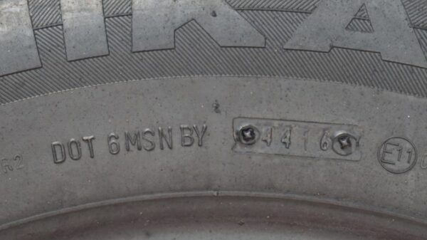 2 like new tires 225/60/16 NIKA - Image 8