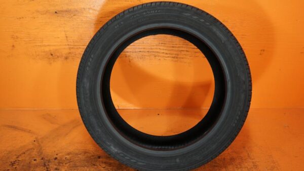 2 used tires 215/45/17 DOUGLAS - Image 7