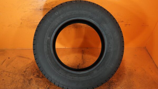 2 used tires LT 245/70/17 WANLI - Image 6