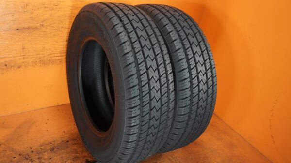 2 used tires LT 245/70/17 WANLI - Image 2