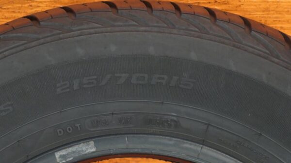 2 used tires 215/70/15 DOUGLAS - Image 7