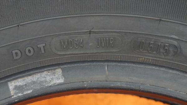 2 used tires 215/70/15 DOUGLAS - Image 8