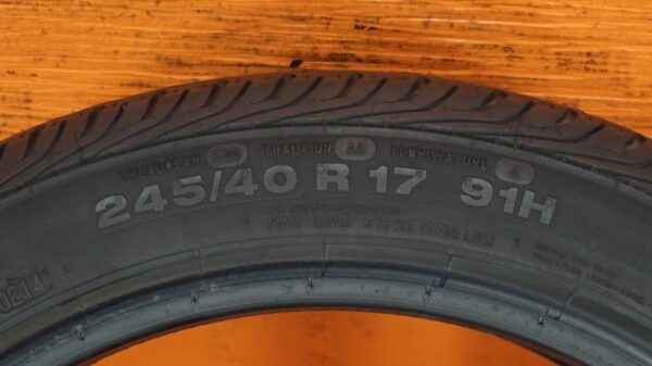 2 used tires 245/40/17 CONTINENTAL - Image 7