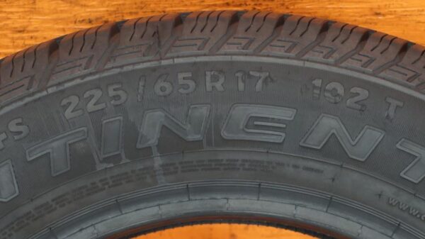 2 used tires 225/65/17 CONTINENTAL - Image 7