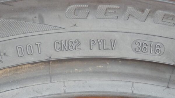 2 used tires 225/45/19 GENERAL - Image 8