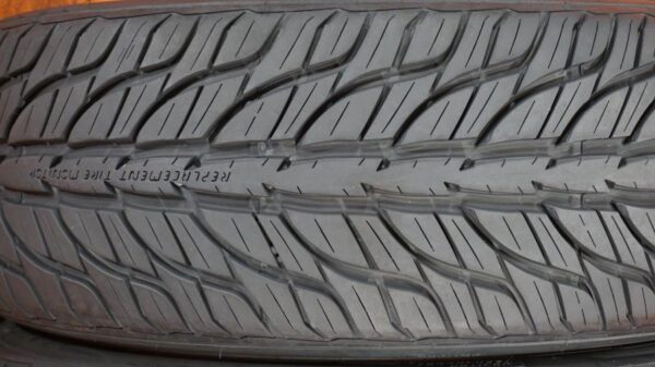 2 used tires 225/45/19 GENERAL - Image 4