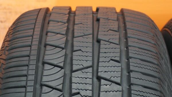 2 used tires 235/55/19 CONTINENTAL - Image 5