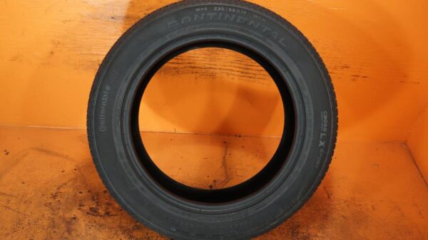 2 used tires 235/55/19 CONTINENTAL - Image 6