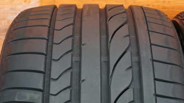 2 used tires 275/35/19 BRIDGESTONE - Image 3