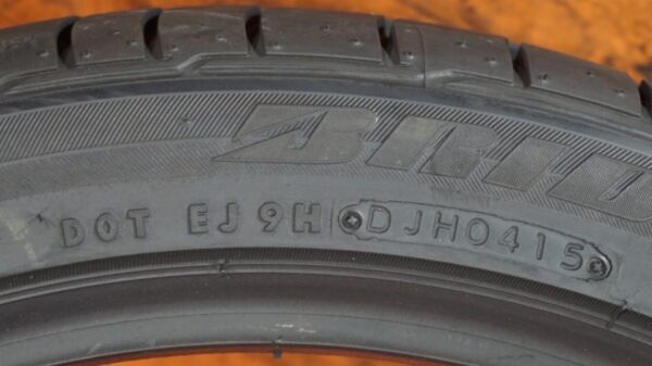 2 used tires 275/35/19 BRIDGESTONE - Image 8