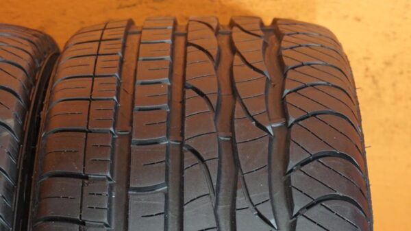 2 used tires 215/45/17 DOUGLAS - Image 3