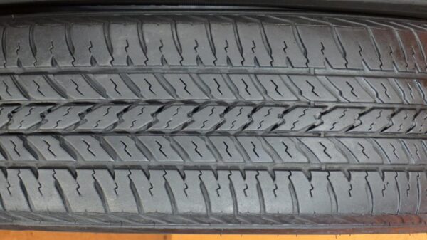 2 used tires 205/75/14 DOUGLAS - Image 4