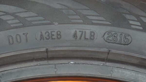 2 used tires 235/45/19 CONTINENTAL - Image 8