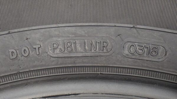 2 used tires 235/65/17 DOUGLAS - Image 7