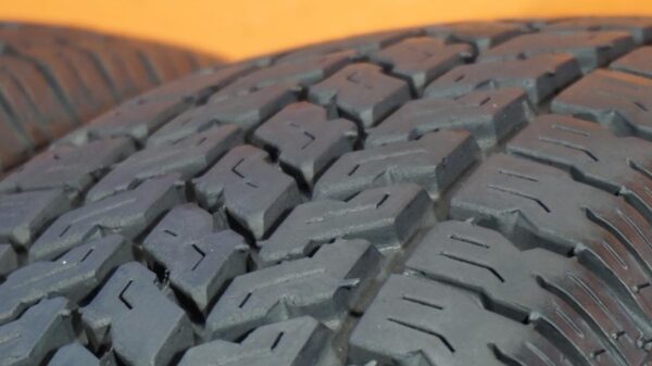 2 used tires 215/75/15 COKER - Image 5