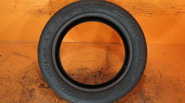 2 used tires 225/50/17 DOUGLAS - Image 6