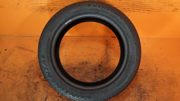 2 used tires 225/50/17 CONTINENTAL - Image 6