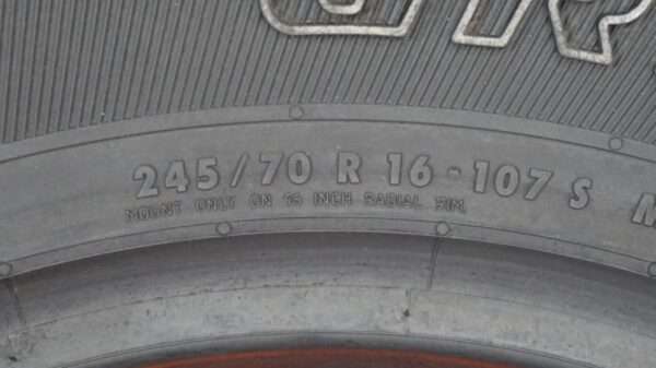 2 used tires 245/70/16 GENERAL - Image 7