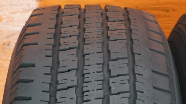 2 used tires LT 245/75/16 HANKOOK - Image 2