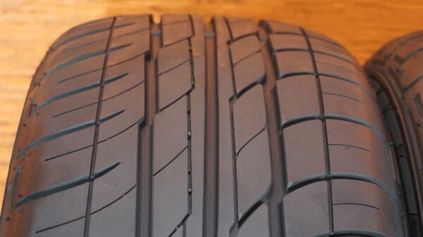 2 used tires 205/60/16 VEENTO - Image 3