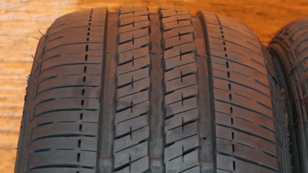 4 used tires 195/65/15 BRIDGESTONE - Image 3