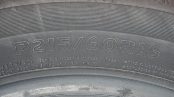 2 used tires 215/60/16 FUTURA - Image 7