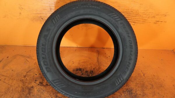 2 used tires 205/60/16 DOUGLAS - Image 6