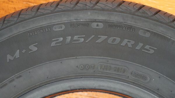 2 used tires 215/70/15 DOUGLAS - Image 7