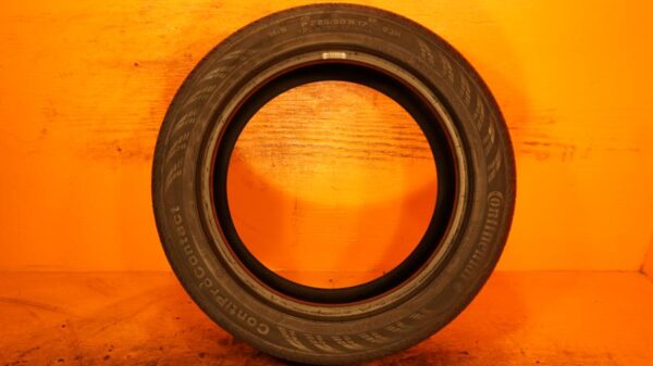 2 used tires 225/50/17 CONTINENTAL - Image 7