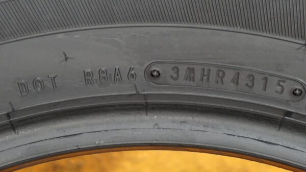 2 used tires 225/60/16 FALKEN - Image 8