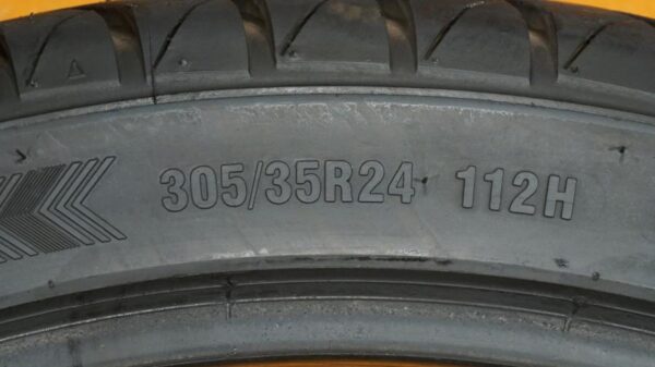 2 used tires 305/35/24 WESTLAKE - Image 7