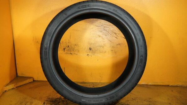 2 used tires 305/35/24 WESTLAKE - Image 6