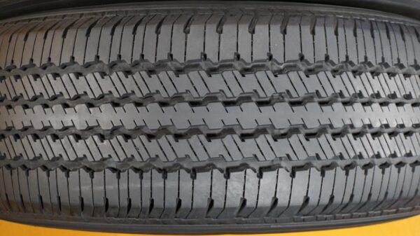 2 used tires 265/70/17 CONTINENTAL - Image 4