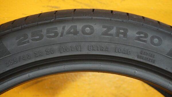 2 used tires 255/40/20 CONTINENTAL - Image 7