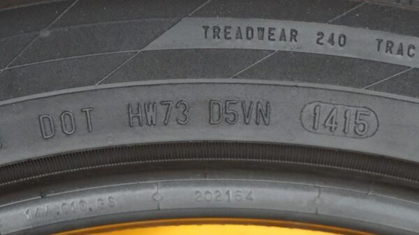 2 used tires 255/40/20 CONTINENTAL - Image 8