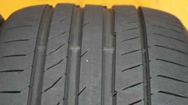 2 used tires 255/40/20 CONTINENTAL - Image 5