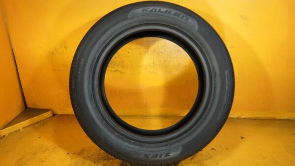 2 used tires 225/60/18 FALKEN - Image 6