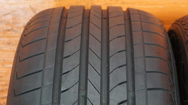 2 used tires 215/55/17 LEAO - Image 5