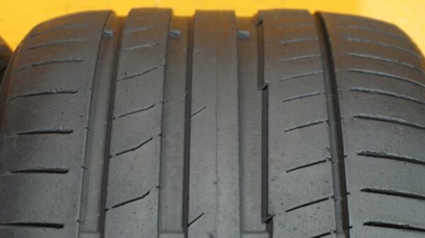 2 used tires 255/35/19 CONTINENTAL - Image 5