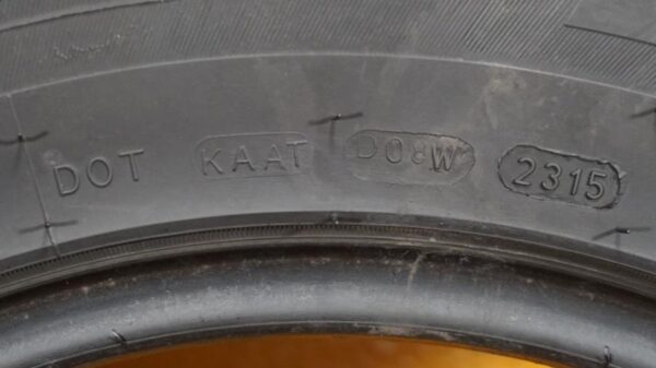 2 used tires LT 31/10.50/15 WILD TRAIL - Image 8