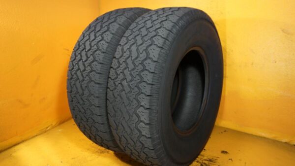 2 used tires LT 31/10.50/15 TRAILCAT - Image 2