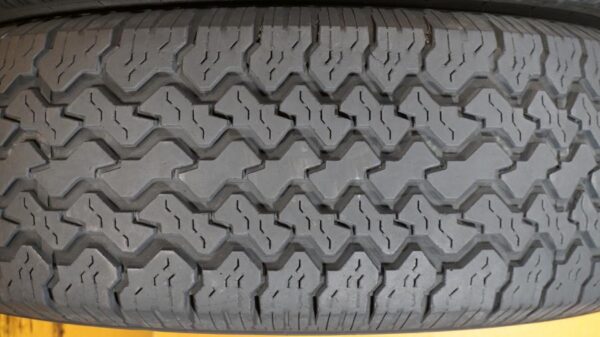 2 used tires LT 31/10.50/15 TRAILCAT - Image 4