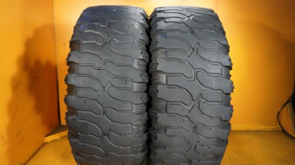 2 used tires LT 37/13.50/22 INTERCO