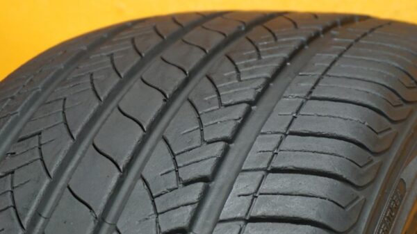 2 used tires 245/45/17 WESTLAKE - Image 3