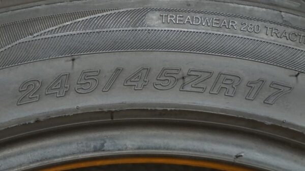 2 used tires 245/45/17 WESTLAKE - Image 7