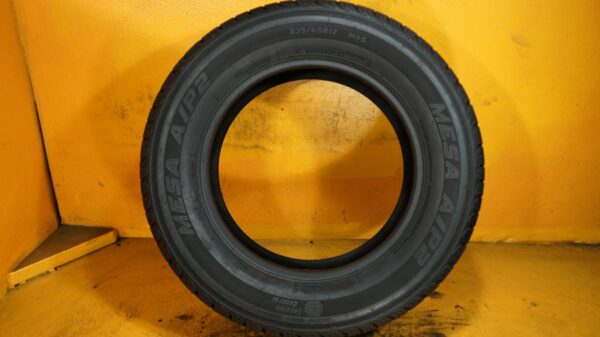 2 used tires 235/65/17 MESA - Image 6